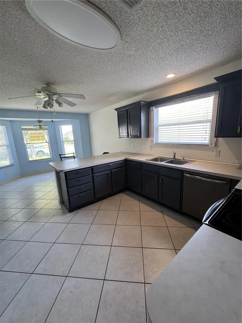 1033 Oak Forest Dr, FL