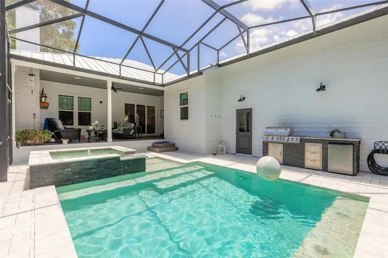 1811 Cattail Cir, FL