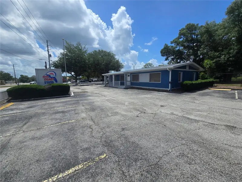 531 Dog Track Rd, FL