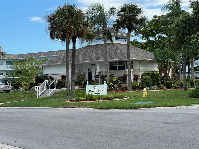 9 Forbes Pl #405, FL