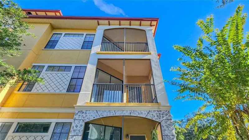 6157 Metrowest Blvd #207, FL