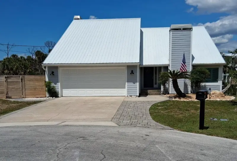 8720 Betty St, FL