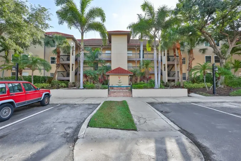 2400 Feather Sound Dr #1412, FL