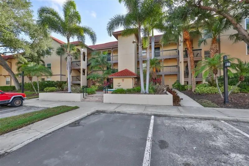 2400 Feather Sound Dr #1412, FL