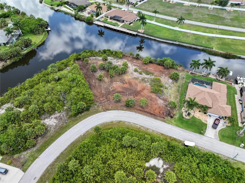 14235 Fruitport Cir, FL
