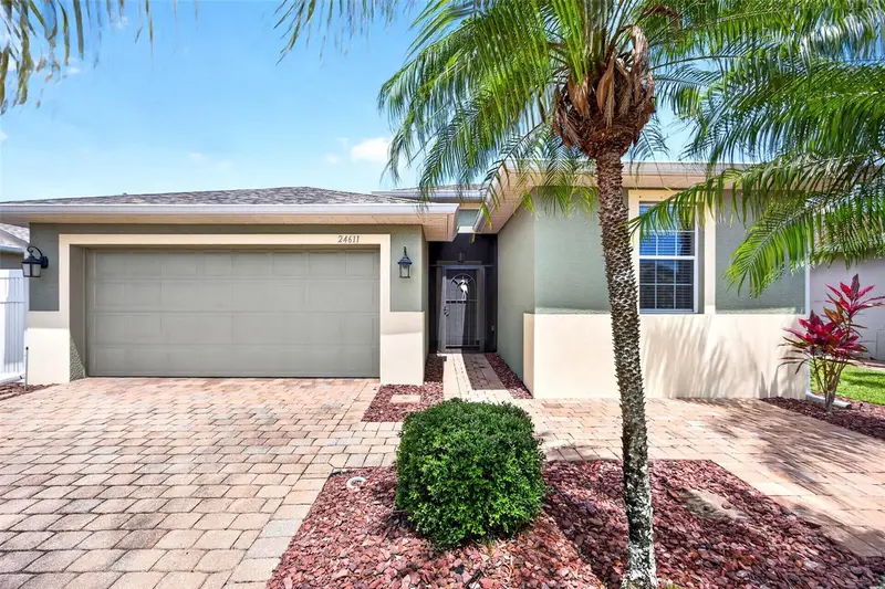 24611 Rio Villa Lakes Cir, FL