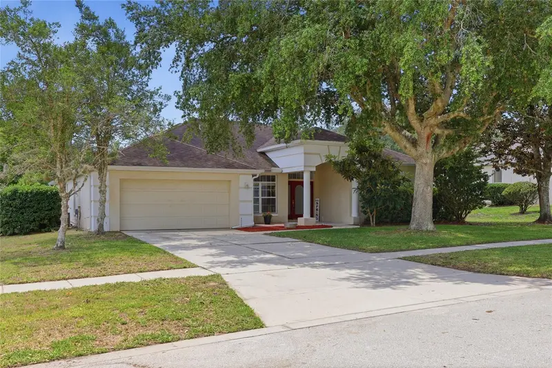 610 Gaelic Ct, FL