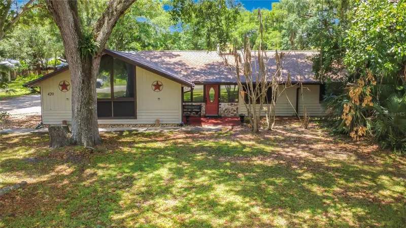 420 Nina Rd Ne, FL