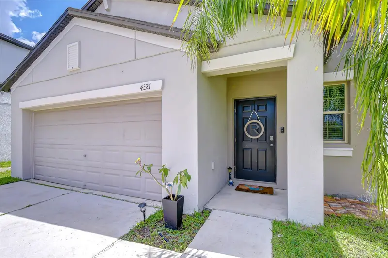 4321 Globe Thistle Dr, FL