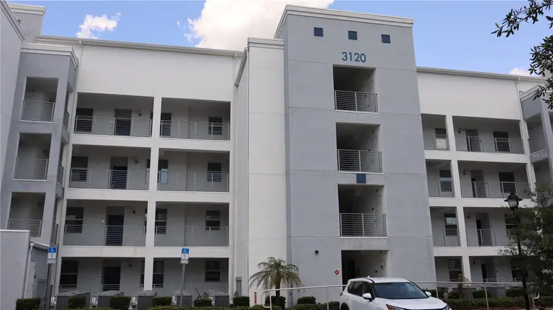 3120 Paradox Cir #205, FL