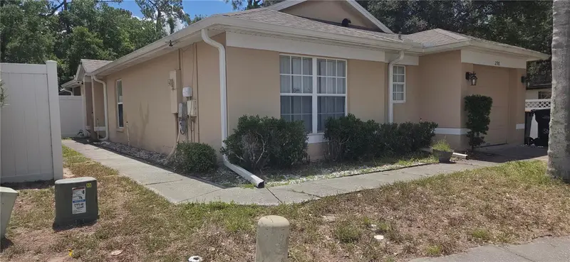 298 Hammock Ct, FL
