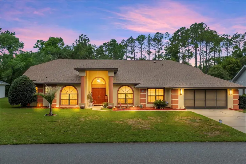 42 Pine Dr, FL