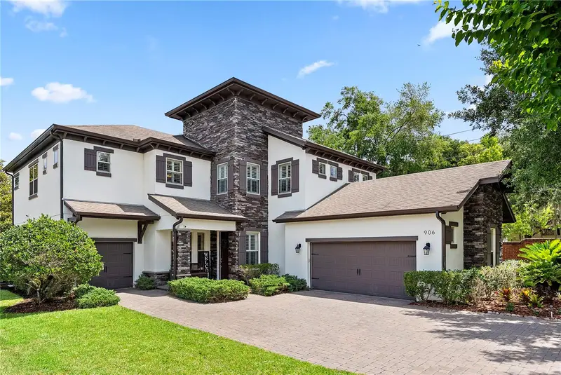 906 Sherbourne Cir, FL