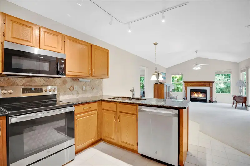 309 Oak Leaf Cir, FL