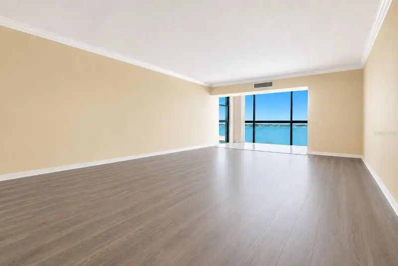 800 S Gulfview Blvd #908, FL