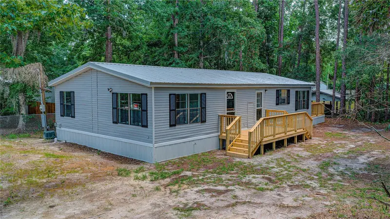 118 Waterway Dr, FL