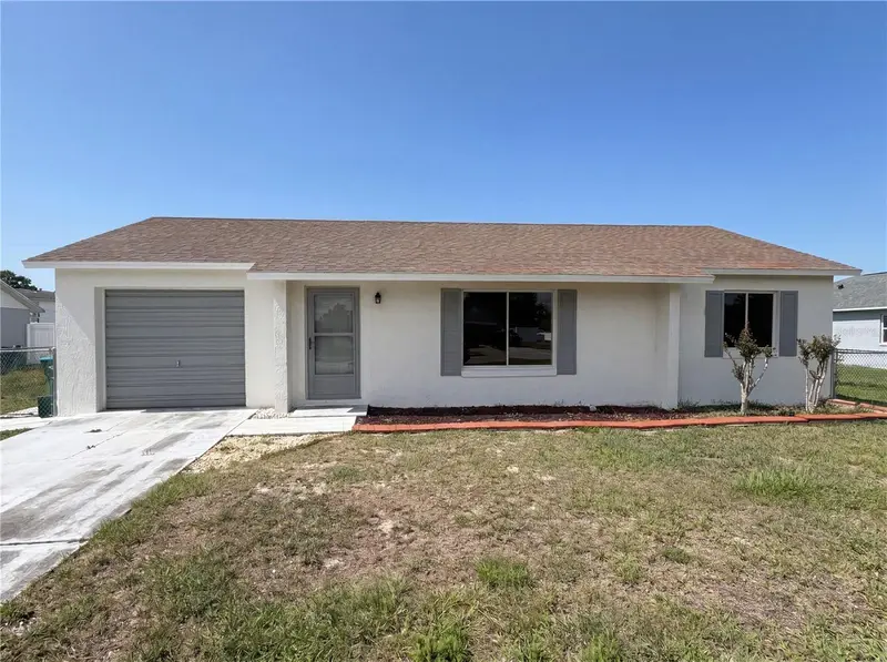 2904 Beal St, FL
