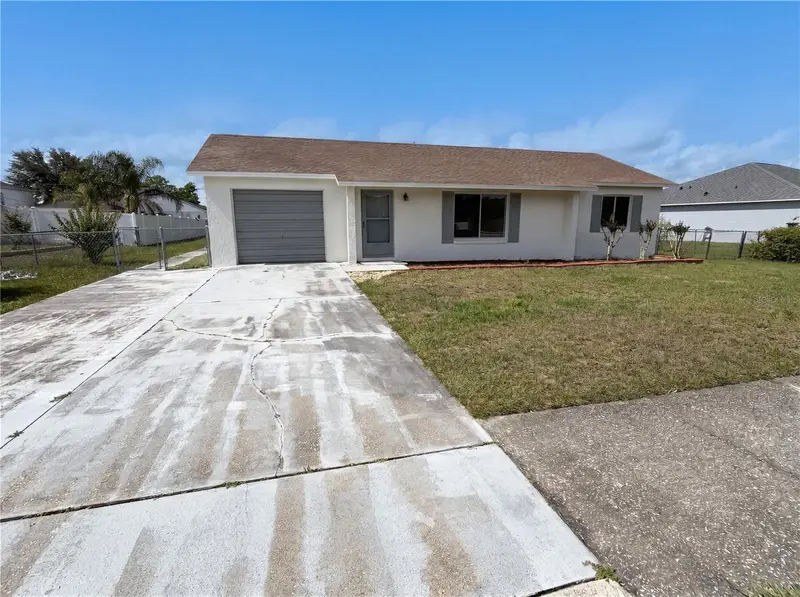 2904 Beal St, FL