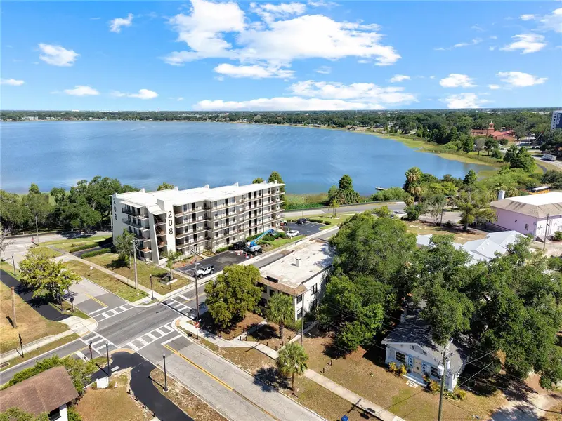 669 Avenue B Nw #4, FL