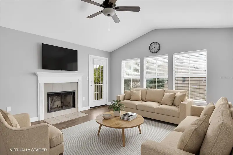 18245 Bridle Club Dr, FL