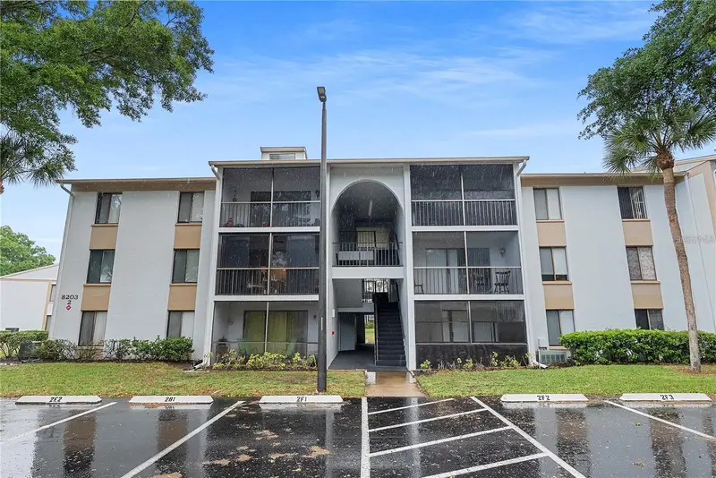 8203 Sun Spring Cir #62, FL