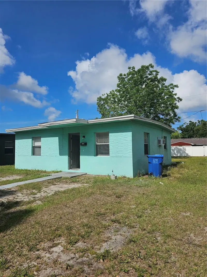 1147 32nd St S, FL
