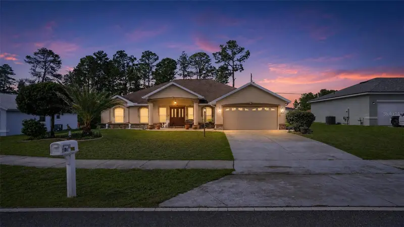 208 Marion Oaks Trl, FL