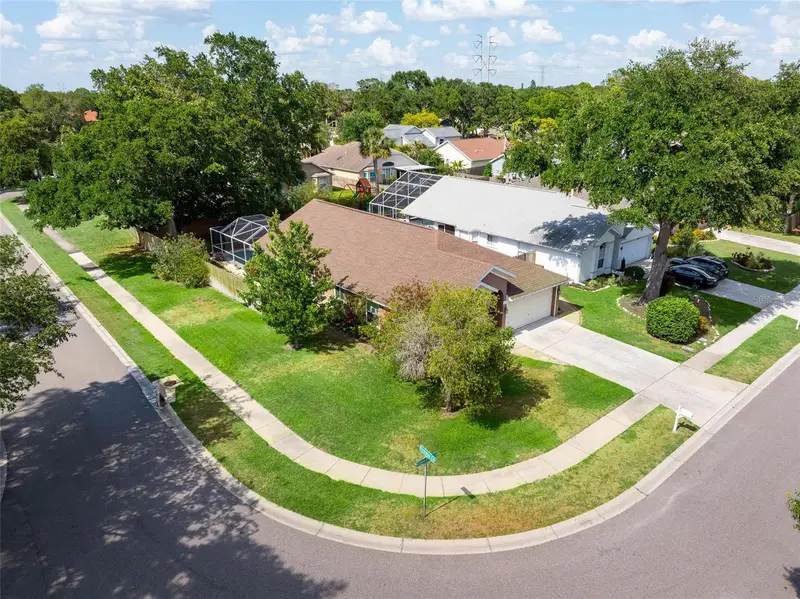 2468 Hidden Pines Ln, FL