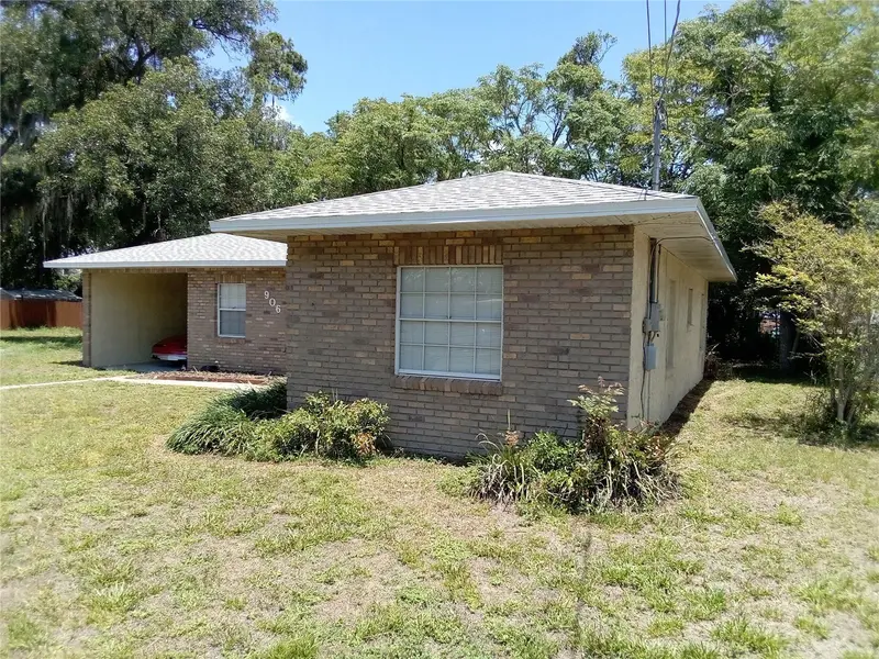906 Oak Dr, FL