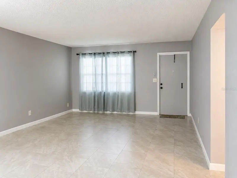 400 Auburn Dr #3, FL