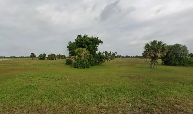 5 Elm Dr, FL