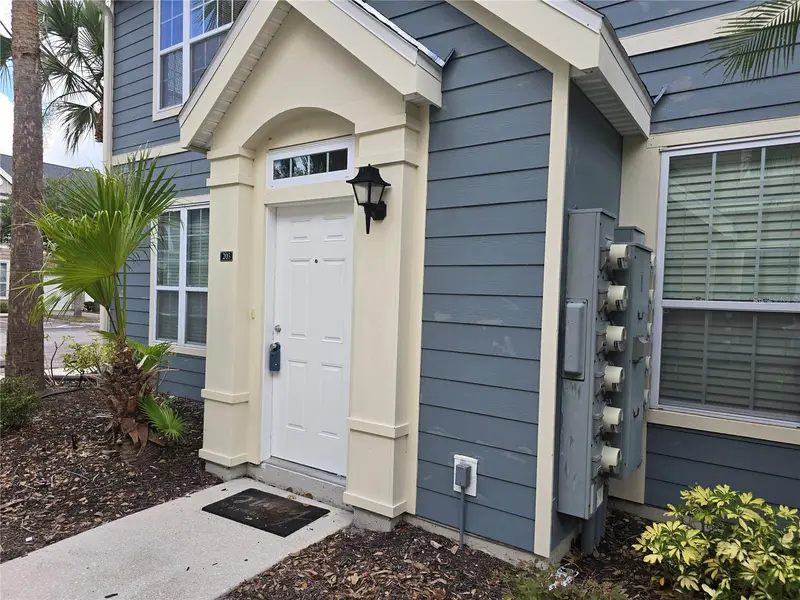 5601 Rosehill Rd #203, FL