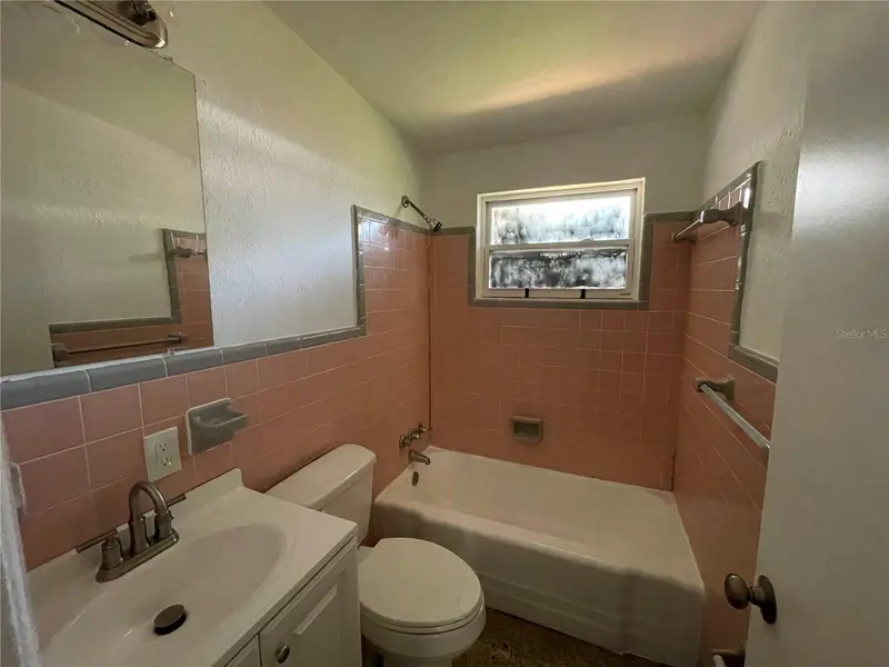 509 N Saturn Ave, FL