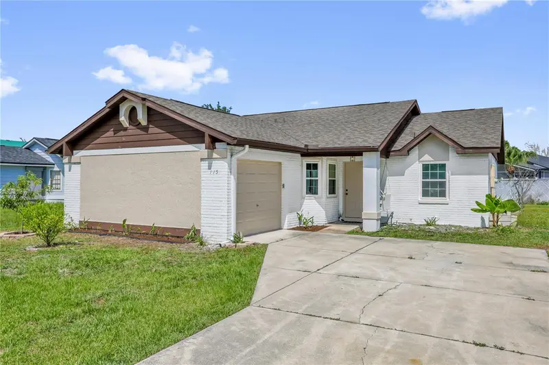 115 Coralwood Cir, FL