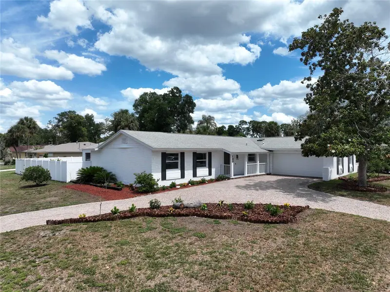 130 Foxridge Run, FL