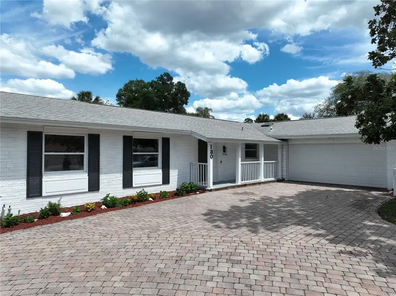 130 Foxridge Run, FL