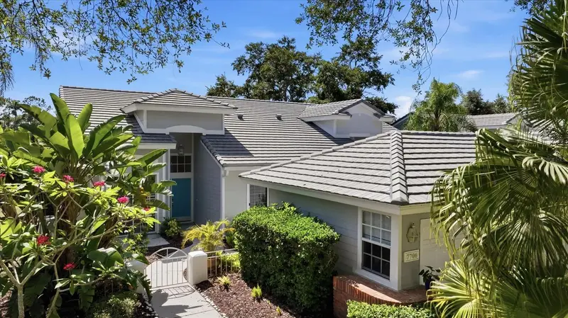 7706 Whitebridge Gln, FL