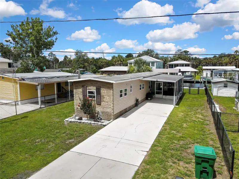 2630 N Comanche Pt, FL