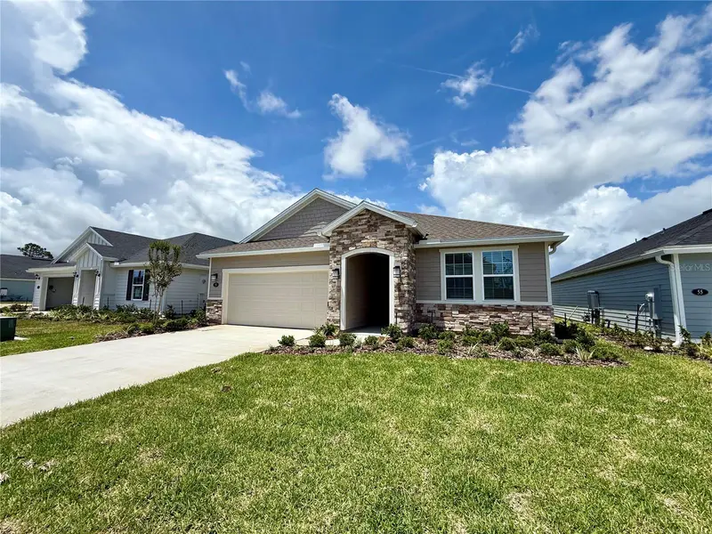 53 Signet Cir, FL