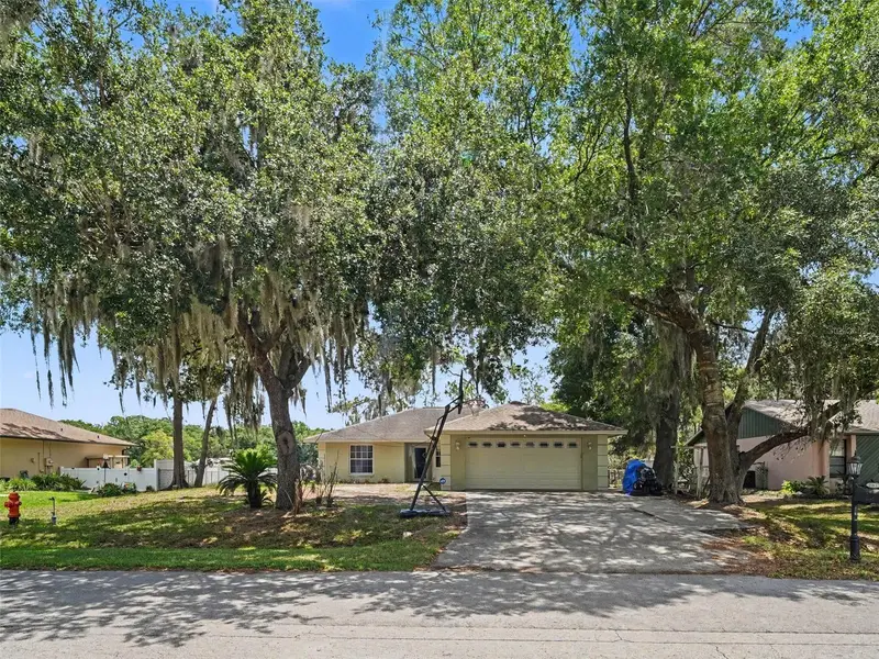5753 Southwind Dr, FL
