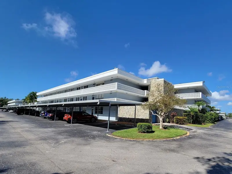 4880 Locust St. Ne #136, FL