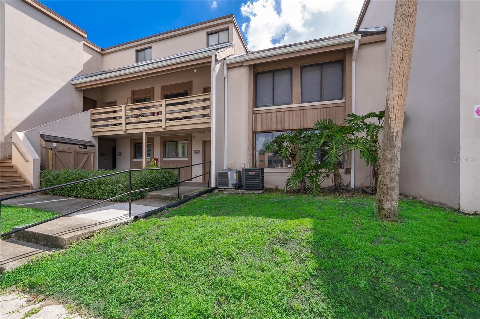 228 Orienta Point St #228, FL