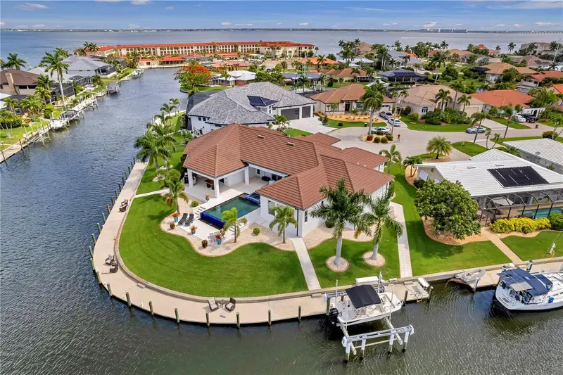 2795 Bay Ct, FL