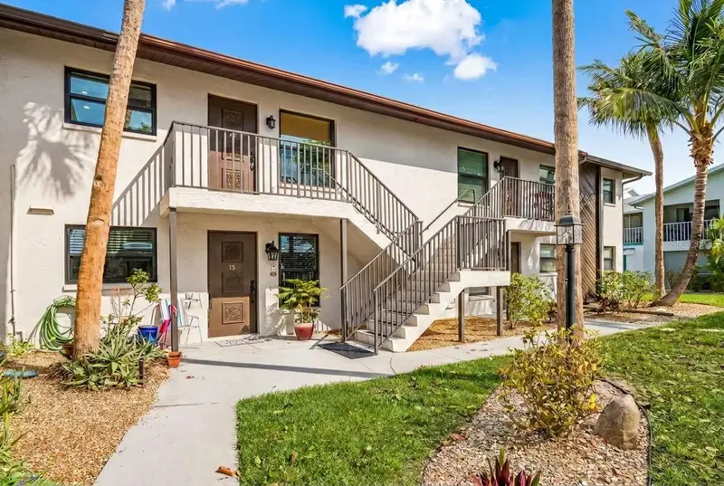 3935 Country Club Blvd #22, FL