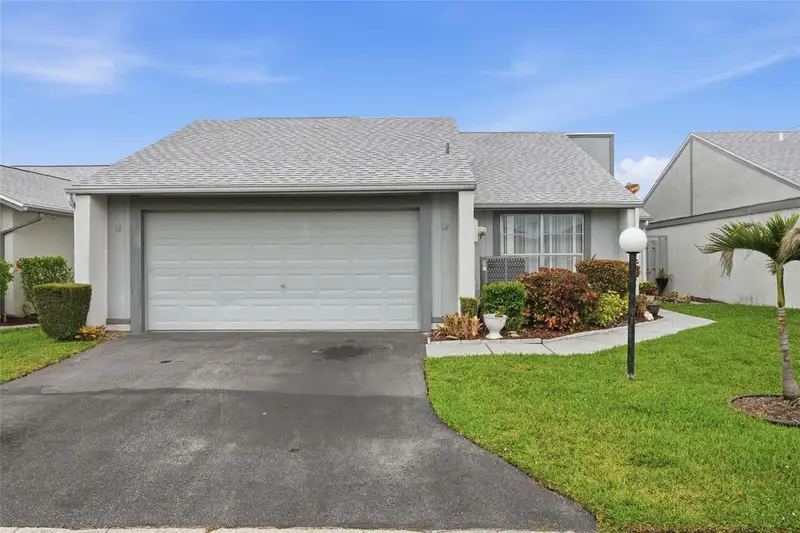 18441 Orangecrest Ct, FL