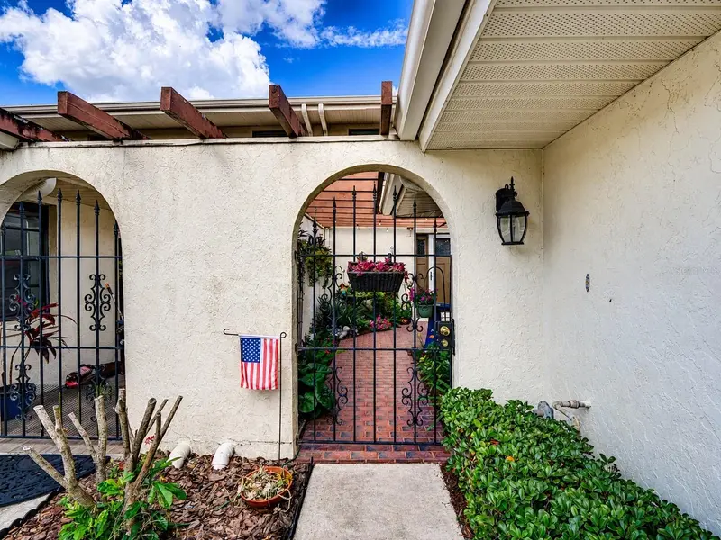100 S Tremain St #G2, FL