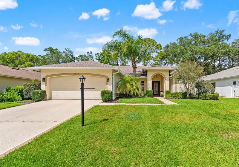 2593 Crystal Lake Dr, FL