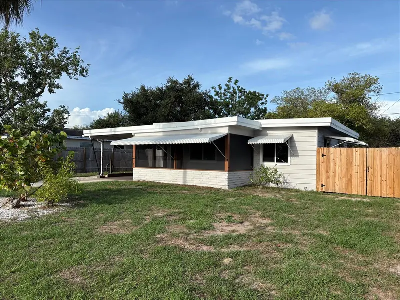 5165 104th Way N, FL