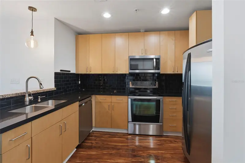 155 S Court Ave #1113, FL