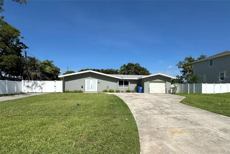 5316 Venetian Blvd Ne, FL